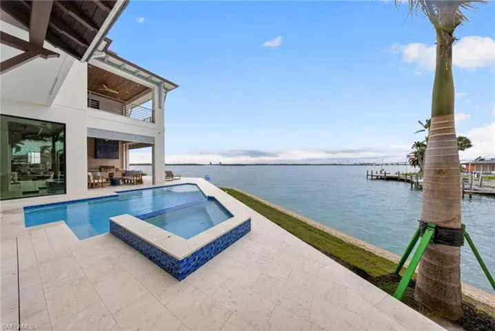 983 Sundrop Ct, Marco Island, Florida 34104