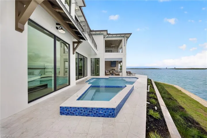 983 Sundrop Ct, Marco Island, Florida 34104