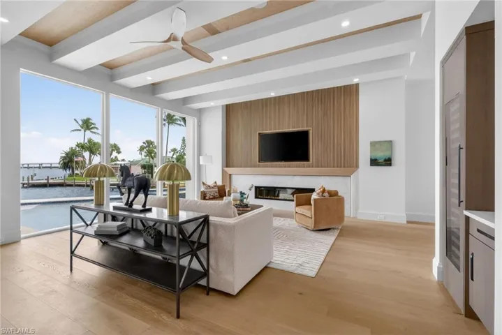 983 Sundrop Ct, Marco Island, Florida 34104