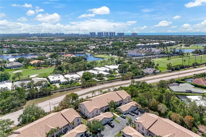 Nested between Vanderbilt Drive and 41 so convenient to go to the beach or shopping and resturants!