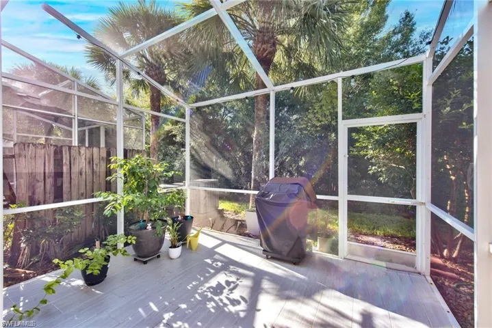 15591 Marcello Cir 143, Naples, Florida 34110