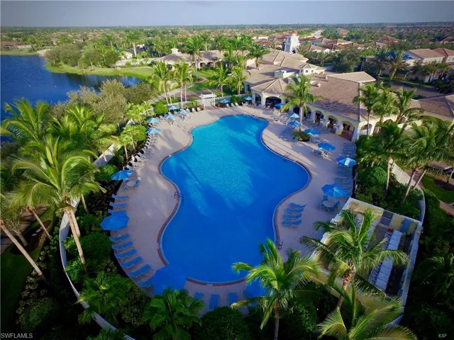 Lakeside community pool at Town Center