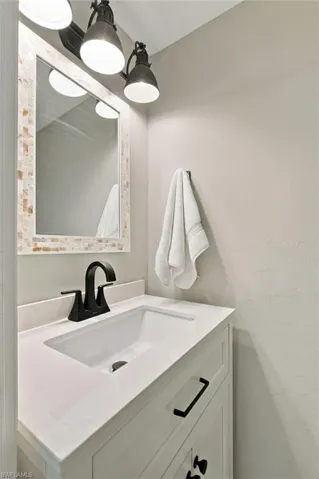 Downstairs 1/2 Bathroom