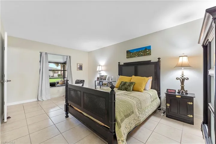 1415 SW COURTYARD  TER, Cape Coral, FL 33914