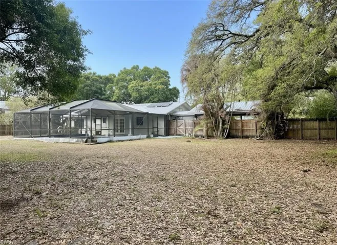 233 S Cypress St, Labelle, Florida 33935