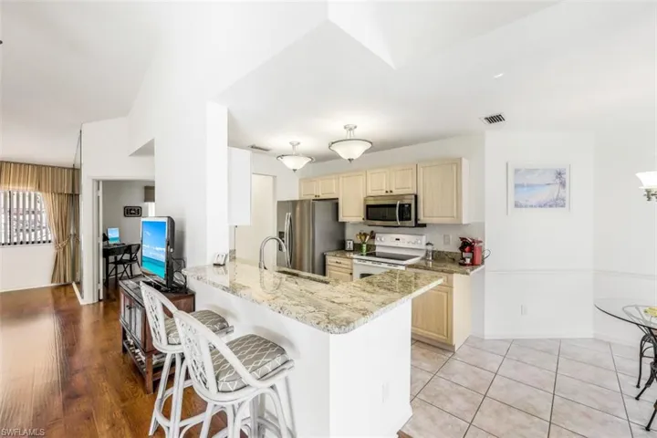 78  Bennington  DR, Naples, FL 34104