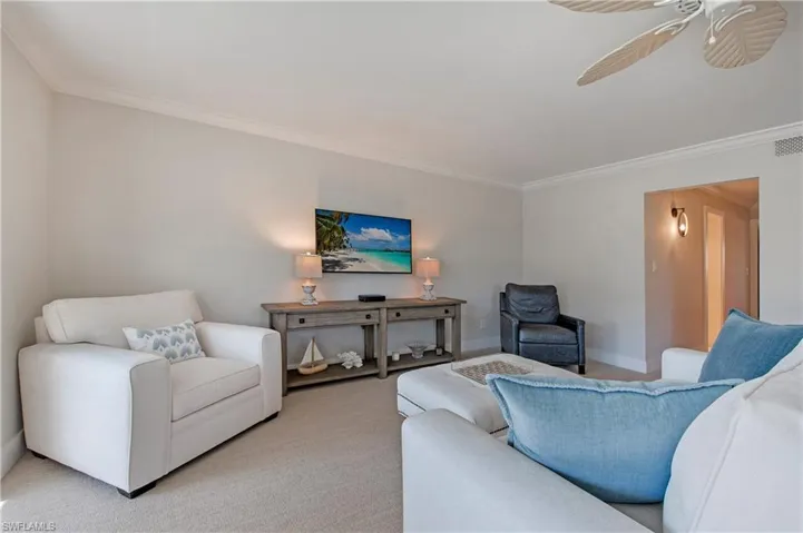 2500  Gulf Shore N BLVD, Naples, FL 34103