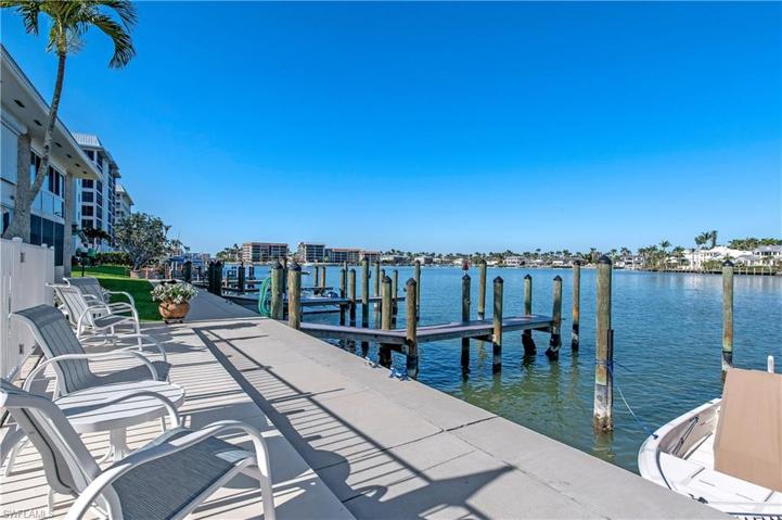 2500  Gulf Shore N BLVD, Naples, FL 34103