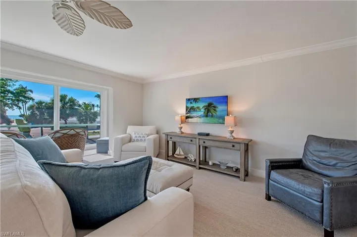 2500  Gulf Shore N BLVD, Naples, FL 34103