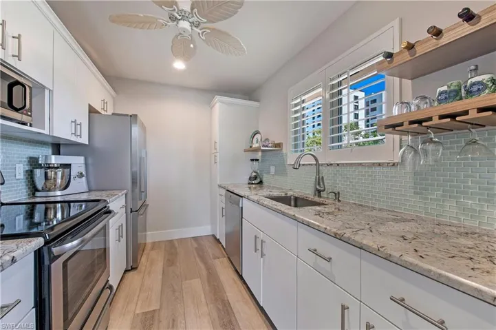 2500  Gulf Shore N BLVD, Naples, FL 34103
