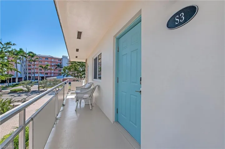 2500  Gulf Shore N BLVD, Naples, FL 34103