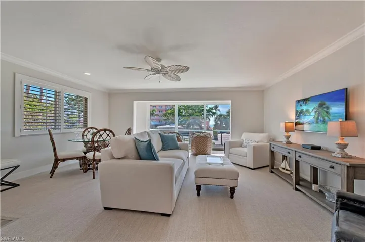 2500  Gulf Shore N BLVD, Naples, FL 34103