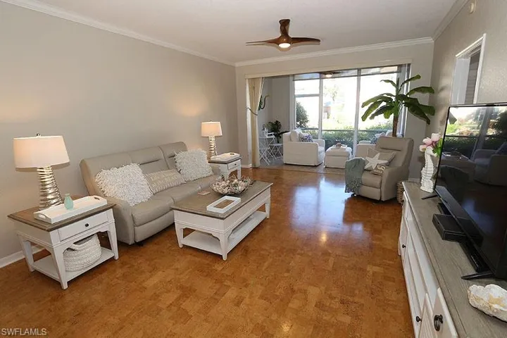 7058  Barrington  CIR, Naples, FL 34108