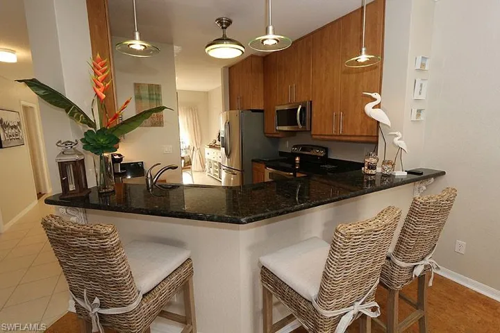 7058  Barrington  CIR, Naples, FL 34108