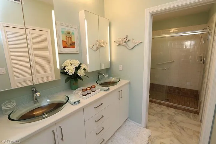 7058  Barrington  CIR, Naples, FL 34108