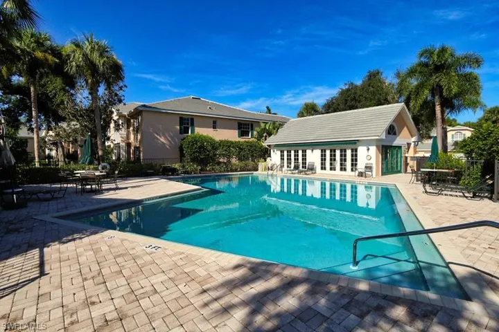7058  Barrington  CIR, Naples, FL 34108