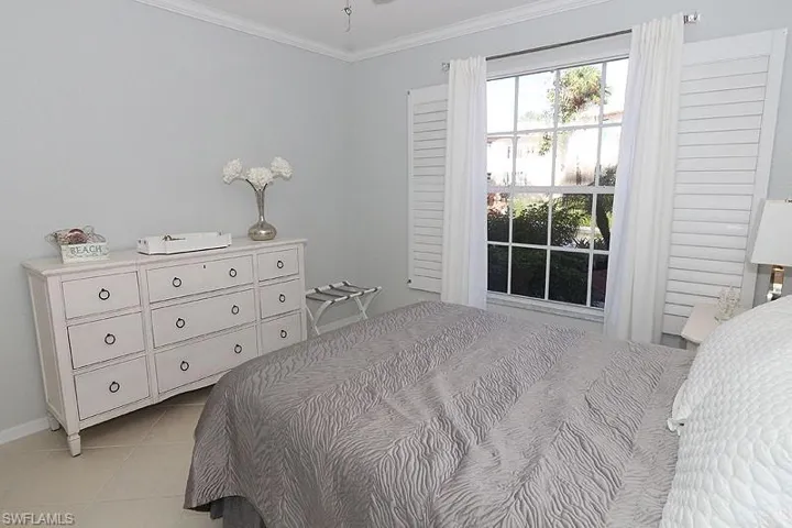7058  Barrington  CIR, Naples, FL 34108