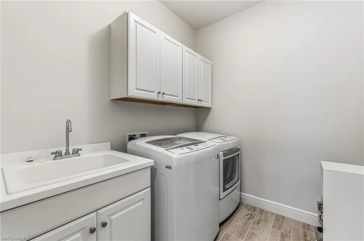7754  Cypress Walk  DR, Fort Myers, FL 33966