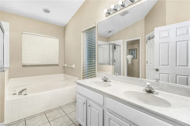 15638 Beachcomber Ave, Fort Myers, Florida 33908