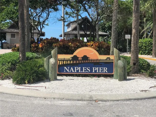 560 9th Ave S, Naples, Florida 34102