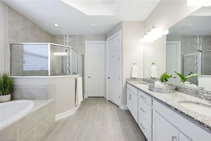 28109 Seasons Tide Ave, Bonita Springs, Florida 34135