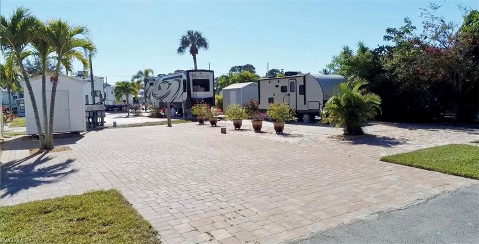 3805  Lemon Twist  LOOP, Bonita Springs, FL 34134