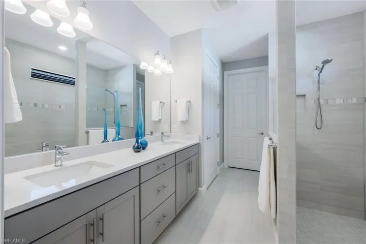 Dual Sinks & Upgraded Shower