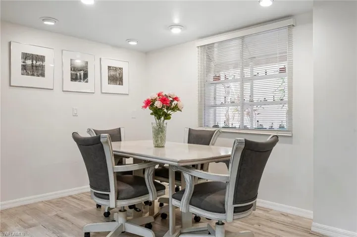 Eating area in kitchen