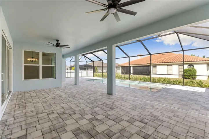 Large lanai