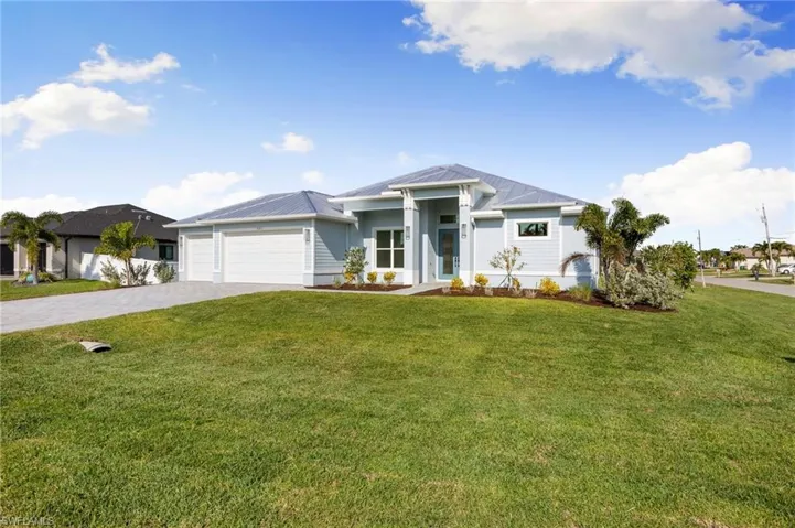 Front Elevation, corner lot, 3 car garage