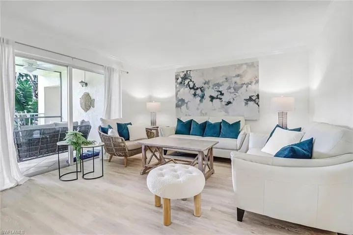 3000 Gulf Shore Blvd N 213, Naples, Florida 34103