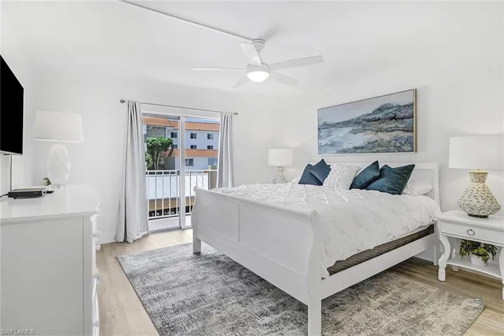 3000 Gulf Shore Blvd N 213, Naples, Florida 34103