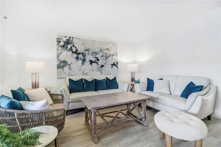 3000 Gulf Shore Blvd N 213, Naples, Florida 34103