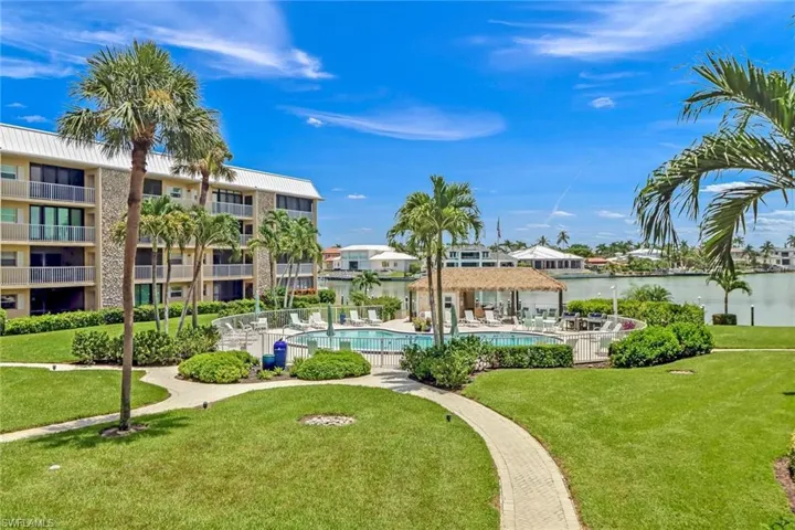 3000 Gulf Shore Blvd N 213, Naples, Florida 34103