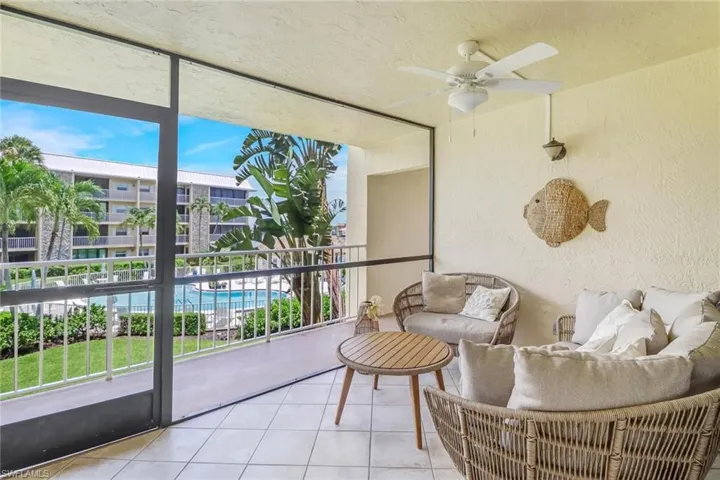 3000 Gulf Shore Blvd N 213, Naples, Florida 34103