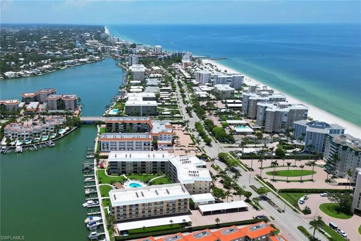 3000 Gulf Shore Blvd N 213, Naples, Florida 34103