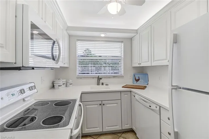 3000 Gulf Shore Blvd N 213, Naples, Florida 34103