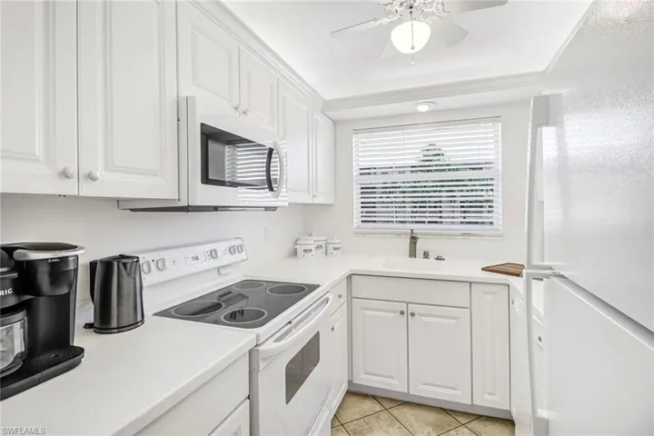3000 Gulf Shore Blvd N 213, Naples, Florida 34103