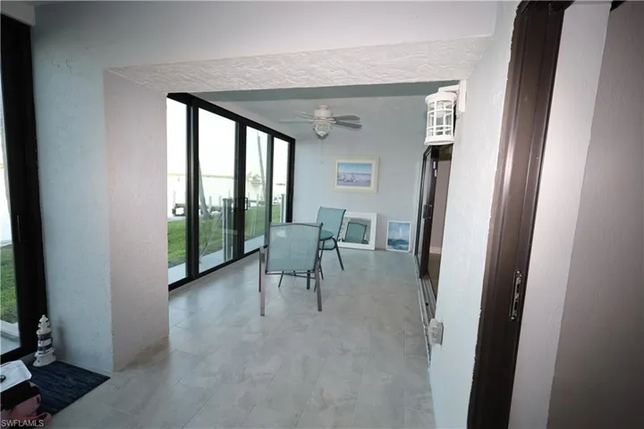 Extra Large Lanai