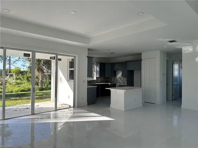 718 Chattman St E, Lehigh Acres, Florida 33974
