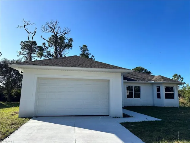 718 Chattman St E, Lehigh Acres, Florida 33974