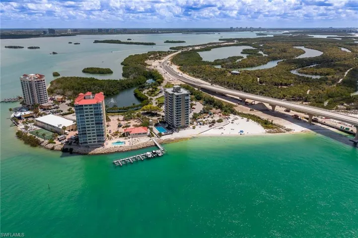 Unmatched location with direct access to Gulf and Bay