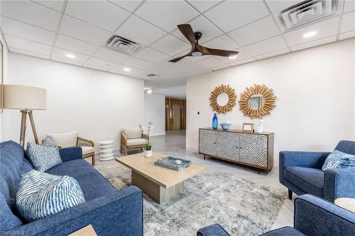 nviting common area to relax and unwind