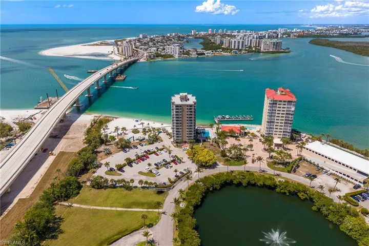 Prime waterfront location near Lovers Key State Park
