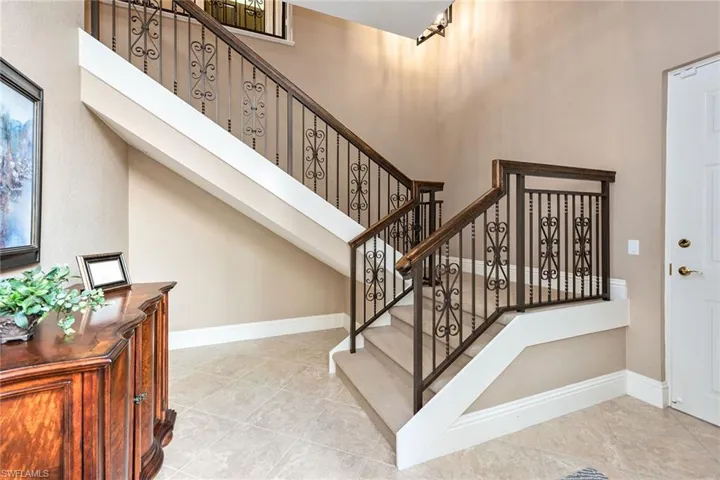 9284 Menaggio Ct 202, Naples, Florida 34114