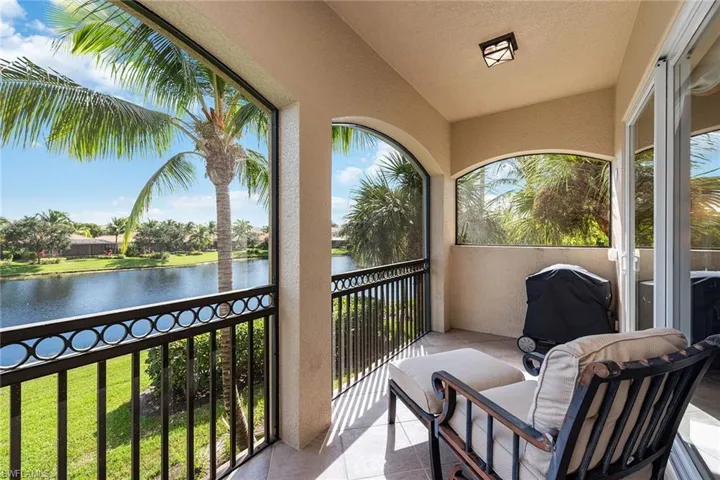 9284 Menaggio Ct 202, Naples, Florida 34114