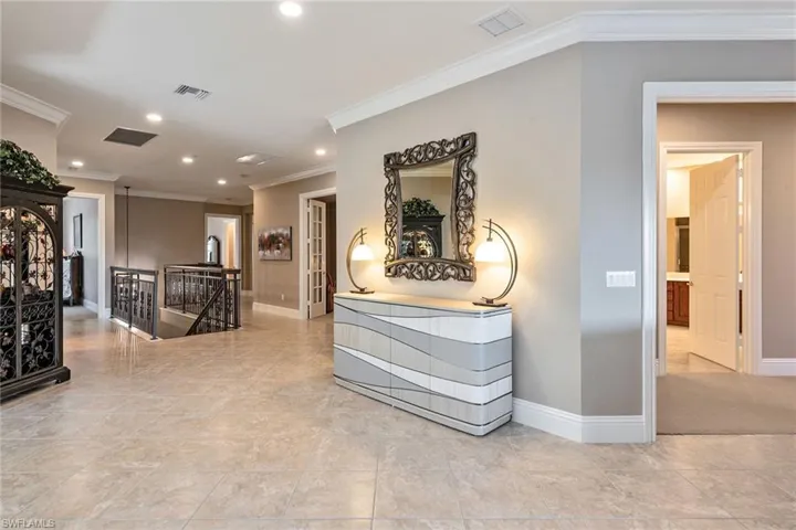 9284 Menaggio Ct 202, Naples, Florida 34114