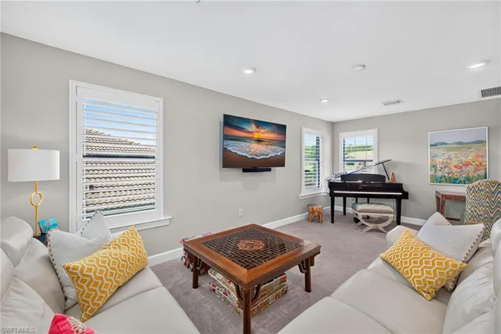 19263 Aqua Shore Dr, Fort Myers, Florida 33913