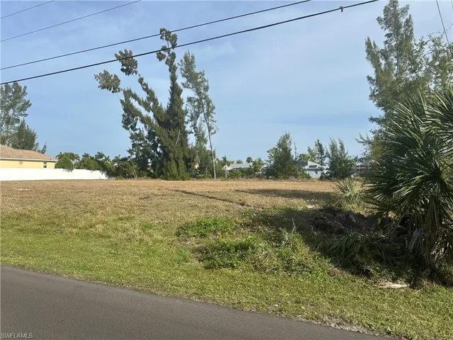 153 SE 21st ST, CAPE CORAL FL 33990
