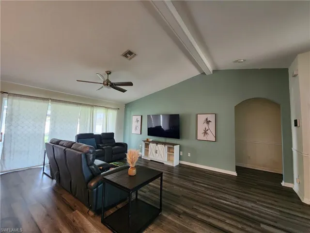 1727 Ne 34th St, Cape Coral, Florida 33909